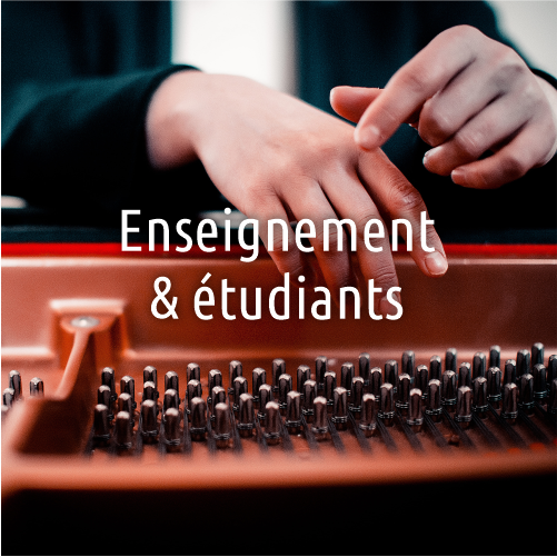 Cours individuels, préparation aux concours et accompagnement de jeunes pianistes.